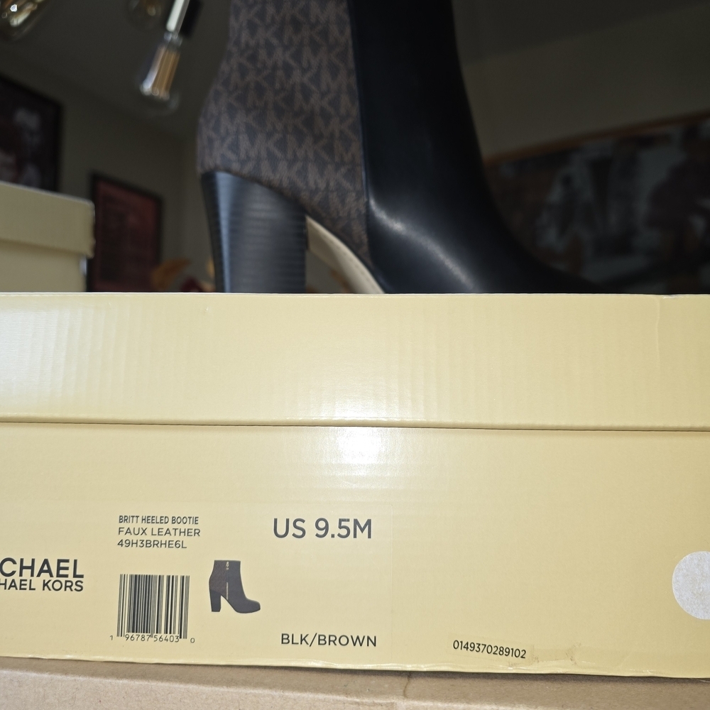Michael Kors Black and Brown Women's Ankle Boots - Picture 3 of 4